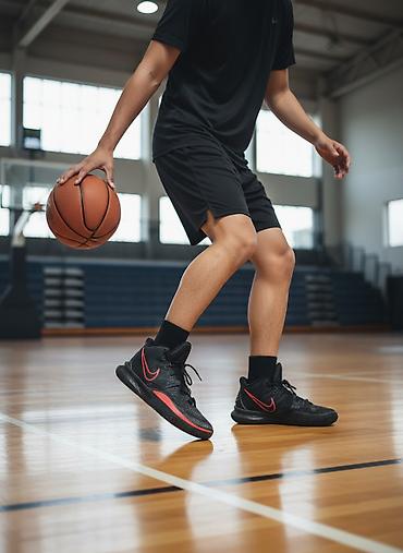 Patike: Muške patike 
Nike Jordan⛹️‍♂️
48 /33cm/
Dobijene na poklon a velike — 2