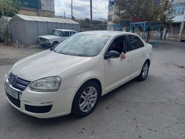 wolksvagen jetta: Volkswagen Jetta: 2.5 l | 2006 il Sedan