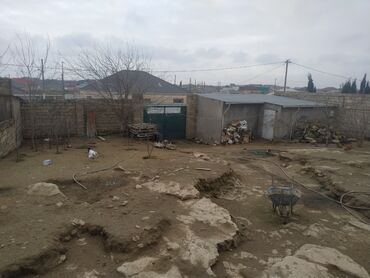qala qesebesinde evler: 4 otaqlı, 207 kv. m, Orta təmir
