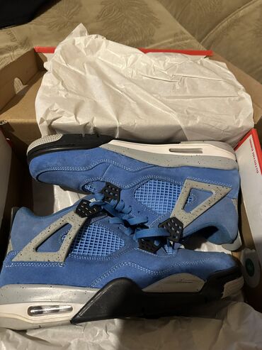 обувь осень: Продам новые Air Jordan 4 Retro University Blue размер 44