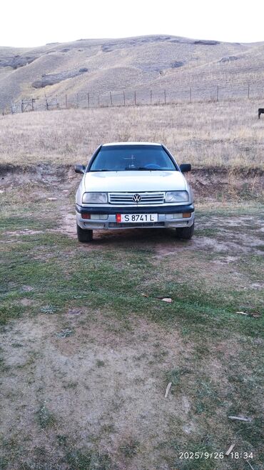 хундай портер транспорт: Volkswagen Vento: 1993 г., Седан