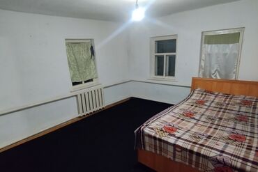 ищу дом кызыл аскер: 30 м², 2 комнаты