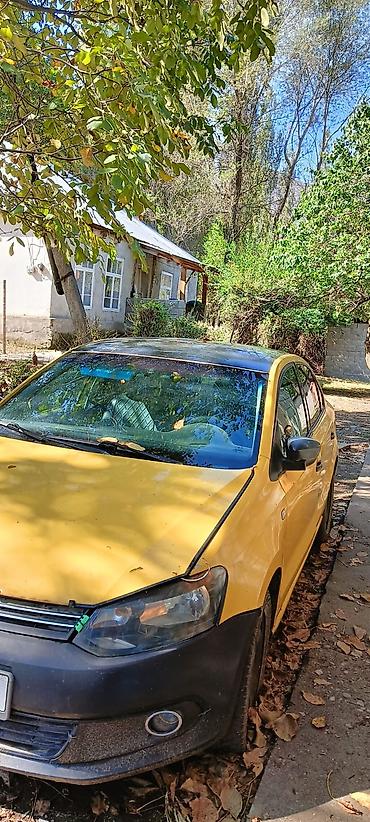 Volkswagen Polo: 2016 г., Седан