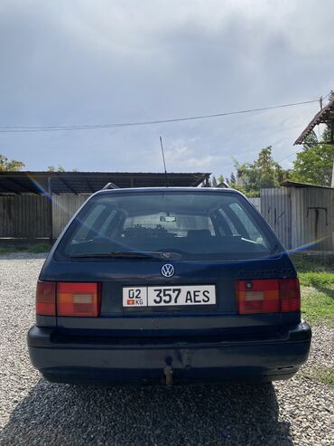 паасат б4: Volkswagen Passat: 1994 г., 1.8 л, Механика, Бензин, Универсал