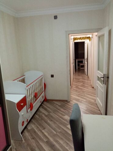 Uzunmüddətli kirayə mənzillər: Sumqayıt şəhər, 5-ci mikrorayonda, yol qırağı 5 mərtəbəli binanın 5-ci — 6