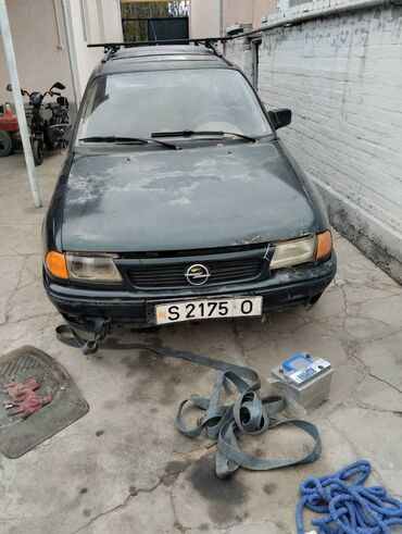 автомойка машина: Opel Astra: 1993 г., 1.6 л, Механика, Бензин, Универсал