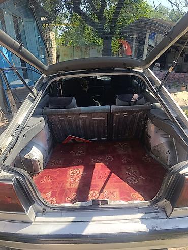 бу чехол: Mazda 626: 1989 г., 2 л, Механика, Бензин, Лифтбек — 4
