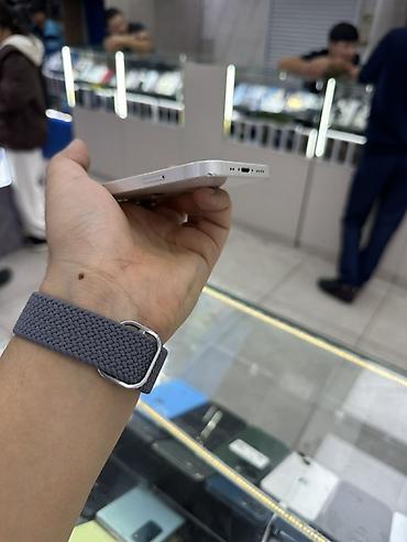 Apple iPhone: IPhone 12 mini, Б/у, 64 ГБ, Белый, Зарядное устройство, Защитное стекло, Чехол, 73 % — 8