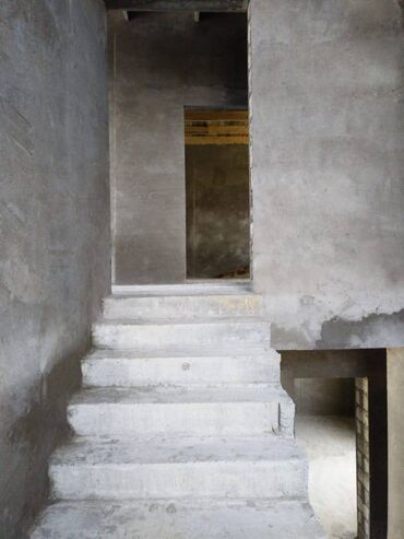 Həyət evləri və villaların satışı: Mərdəkan 9 otaq, 360 kv. m, Təmirsiz -da lalafo.az — 9 Həyət evləri və villaların satışı: Mərdəkan 9 otaq, 360 kv. m, Təmirsiz — 9