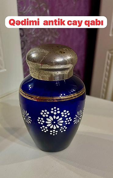tar qabi: Qədimi antik çay qabı - Material: Kobalt-mavi şüşə korpus, metal — 1