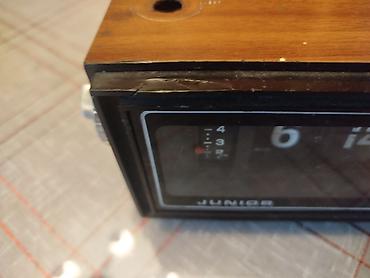 digitalni led sat: Retro stari radio Junior flip budilnik vintage. Nepoznato stanje — 10