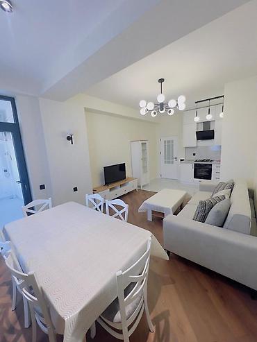 gence sadilli: İcarəyə verilir 3 otaqlı yeni tikili 90 m², 8 Noyabr m. 1 200 AZN/ay — 6
