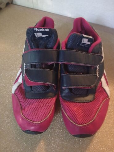 Ostale jakne, kaputi, prsluci: Ženska teksas jakna, svetloplava (wash efekat), sa ukrasima. - — 8