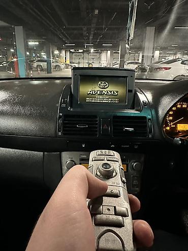 Toyota: Toyota Avensis: 2004 г., 2 л, Автомат, Бензин, Седан — 10