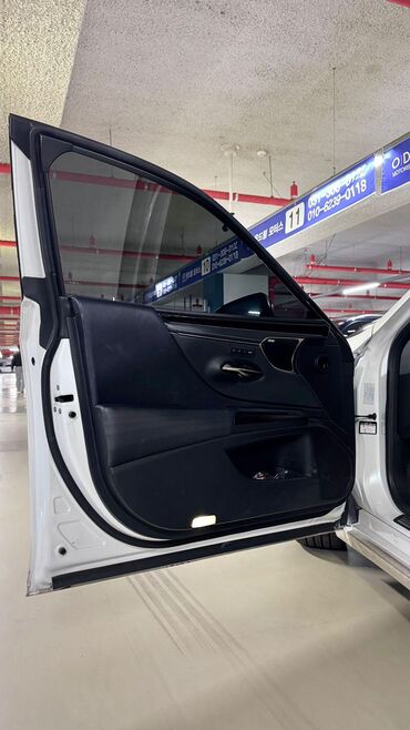 Lexus: Lexus ES: 2020 г., 2.5 л, Гибрид — 8