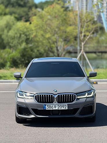 табличка не парковать: BMW 5 series: 2021 г., 2 л, Автомат, Гибрид, Седан — 3