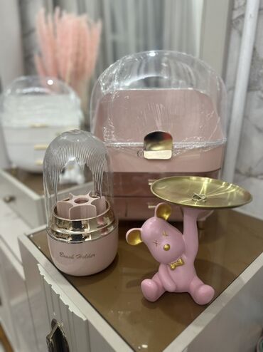 чехол для документов: Набор для хранения косметики и украшений в современном стиле. Состав