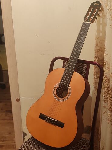 духовой деревянный инструмент: Klassik gitara, İşlənmiş, Ünvandan götürmə