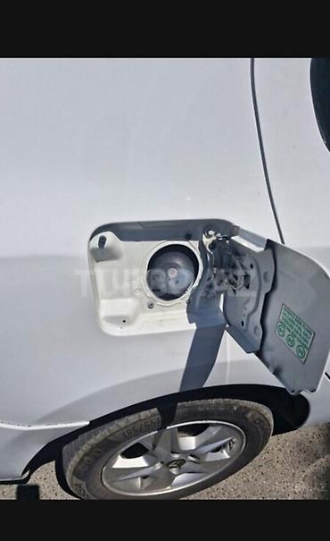 Renault: Renault Logan/Symbol (ağ sedan) - Yanacaq: Benzin - Sürətlər qutusu — 3