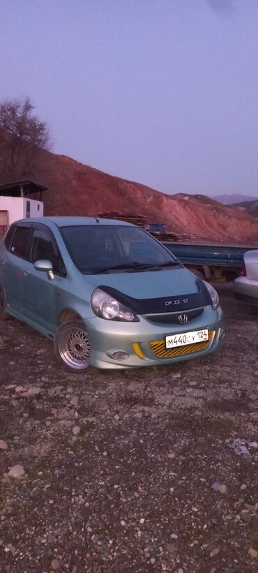 машина легковой: Honda Jazz: 2003 г., 1.3 л, Автомат, Бензин, Хэтчбэк