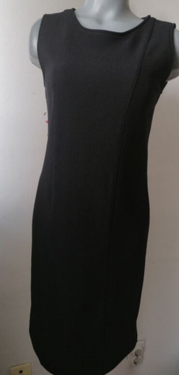 haljina zimska: M (EU 38), bоја - Crna, Drugi stil, Drugi tip rukava
