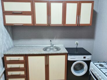 Долгосрочная аренда домов: 100 м², 3 комнаты, Газ, Электричество, Водопровод