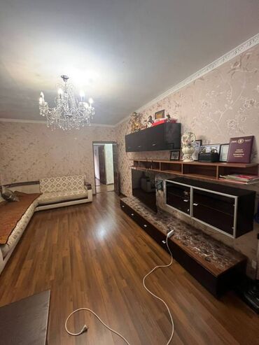 элитные дома в бишкеке: 4 комнаты, 125 м², Индивидуалка, 2 этаж, Косметический ремонт