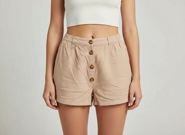 krótkie spodenki off white: Top Secret, Shorts for women, size XS
