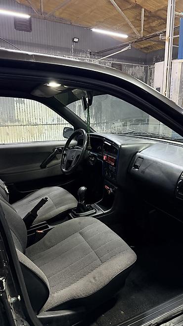 cd 70: Volkswagen Passat: 1990 г., 1.8 л, Механика, Бензин, Седан — 5