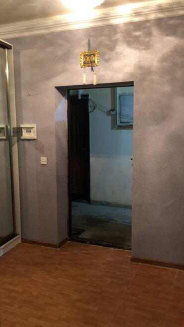 Uzunmüddətli kirayə mənzillər: Mənzil kirayə verilir. 19.6 mər, 95 kv 2-3 düzxəlmə. Evdə hərbir — 4
