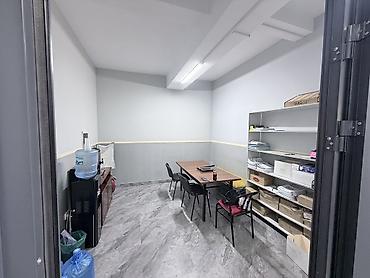 торговое помешение: Продажа офисов 185 м², С ремонтом, Многоэтажное здание, 1 этаж — 7