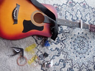 yamaha гитара: Продаю гитару Состояние новое гриф ровный 38 размер легко учится