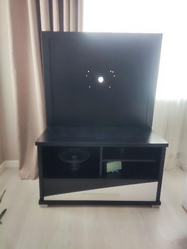 embawood tv stend: İşlənmiş, Düz TV altlığı, Polkalı, Laminat — 1