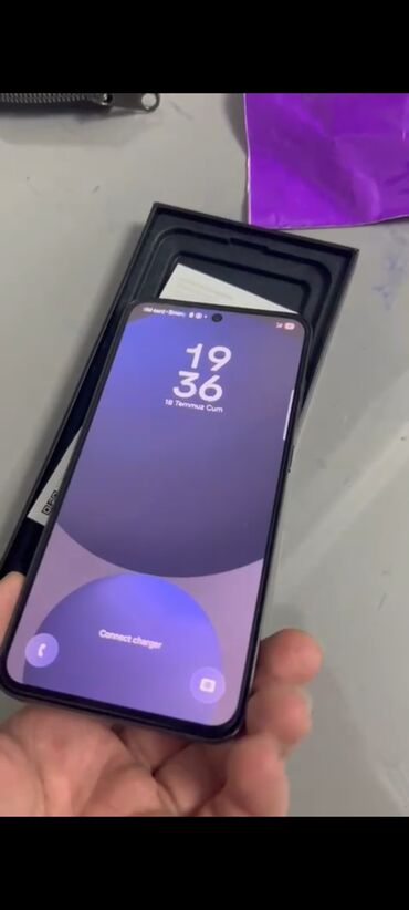 Telefon amerikadan gəlib qeydiyyat bəyan olub bir nömrəsi və e sim