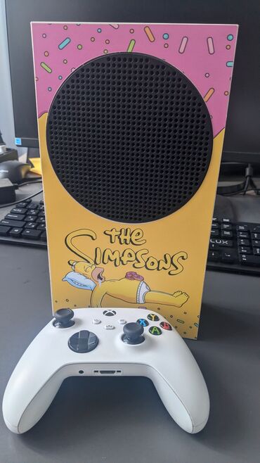 original xbox: XBOX SERIES-S В ИДЕАЛЬНОМ СОСТОЯНИИ В комплекте: Оригинальный геймпад