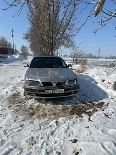 Toyota: Toyota AA: 1995 г., 2 л, Механика, Бензин, Седан