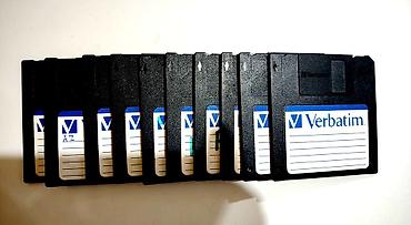 Аксессуары для ПК: Sintezator alətləri üçün Disketlərdi. Əsasən Roland E-96-E86 və Yamaha — 3