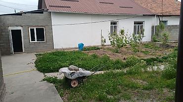 Продажа барачных домов: Продаётся дом 🏠 в городеТокмокСахзавод, барачного типа, из четырех — 22