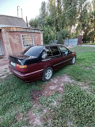 transporter multivan: Volkswagen Vento: 1993 г., 1.8 л, Механика, Бензин, Седан — 4