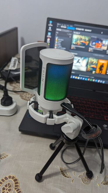 Студийные микрофоны: Микрофон Fifine A6V USB RGB White Продаю микрофон для ПК в отличном