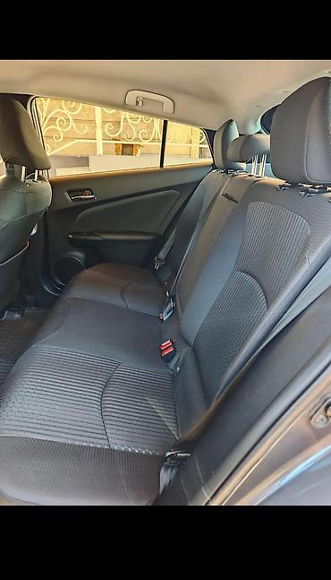hilux surf 130: Toyota Prius: 2016 г., 1.8 л, Автомат, Гибрид, Хэтчбэк — 9
