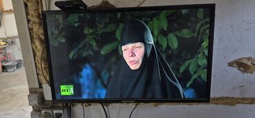 Телевизоры: Продаю телевизор шиваки ножки есть
