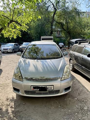 Toyota WISH: 2003 г., 2 л, Автомат, Бензин, Универсал