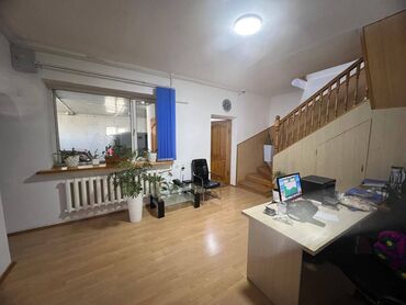 Долгосрочная аренда домов: 250 м², 5 комнат — 2