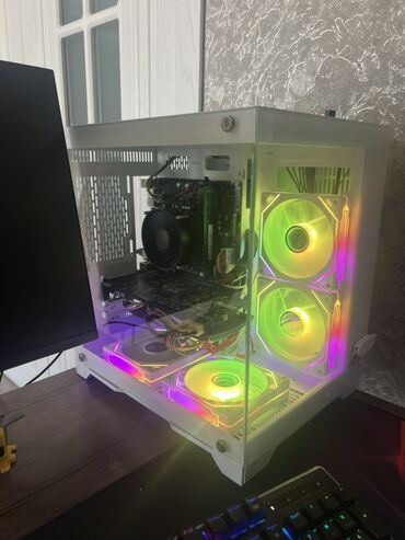 Мониторы: Gaming pc dest çoxu oyunları rahat orta grafikada açır heçbir problemi