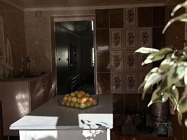 Продажа коттеджей и домов: Продается большой дом в центре г. Нарын 📍 Адрес: ул. Торобаева. Дом — 4