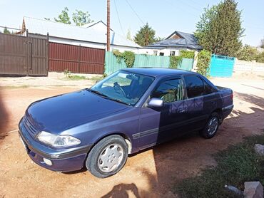 нехия 1: Toyota Carina: 1998 г., 1.8 л, Автомат, Газ, Седан