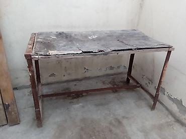 2 el calisma masasi: Dəmir stol satılır. Qalın uqolnikindən hazırlanıb. Üstü dikdəndi. Real — 3