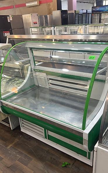 Soyuduculu vitrin – market, kafe, şirniyyat evi və delikates bölmələri