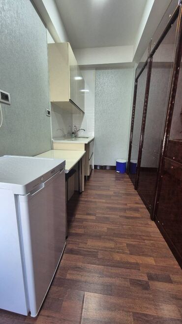 Kommersiya daşınmaz əmlakının satışı: Xətai metrosuna bir neçə addımlıq məsafədə, şəhərin prestijli biznes — 26